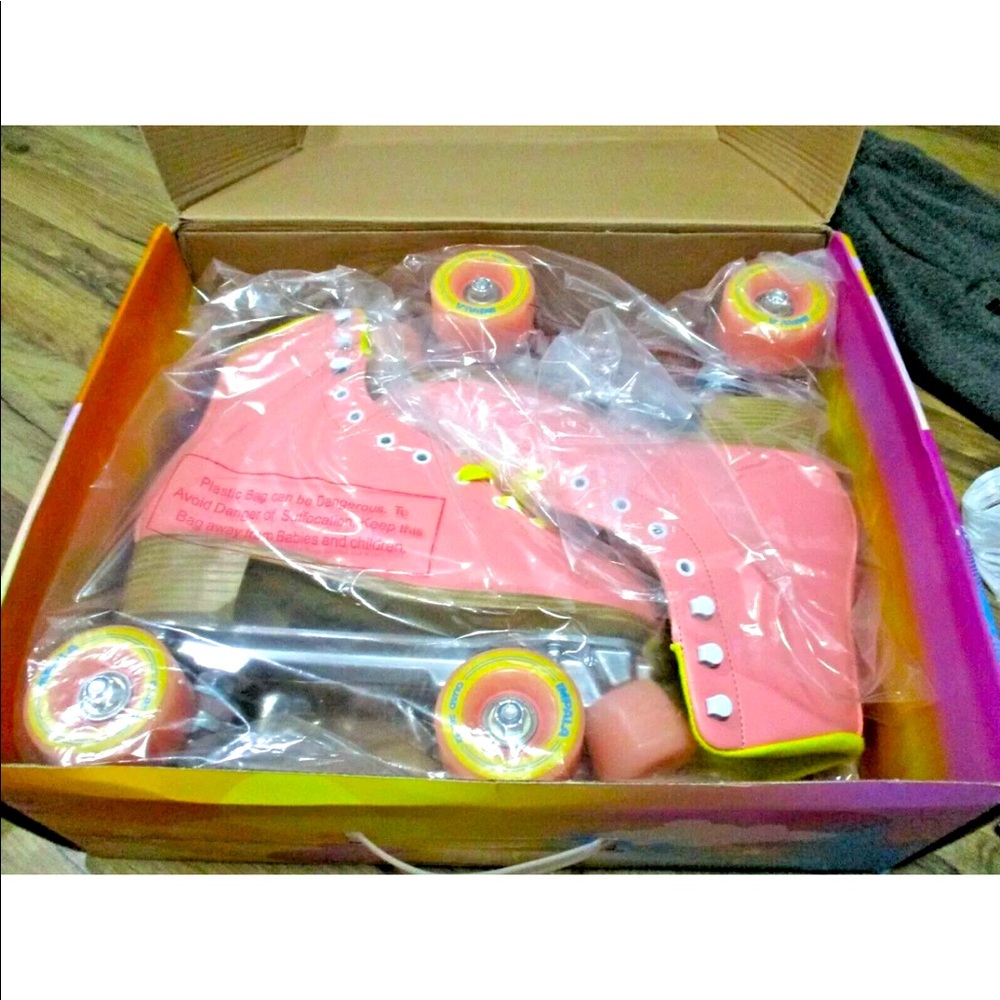 BNIB IMPALA PINK ROLLER SKATES